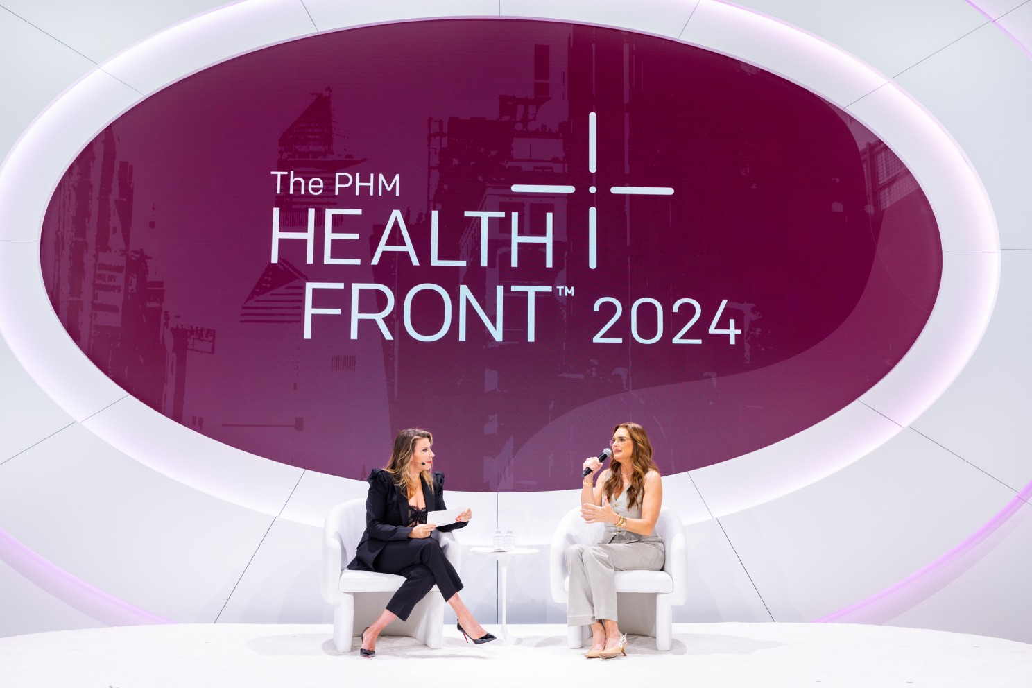 Andrea Palmer spoke with actress Brooke Shields. (Photo courtesy of PHM) PHM Healthfront Stage